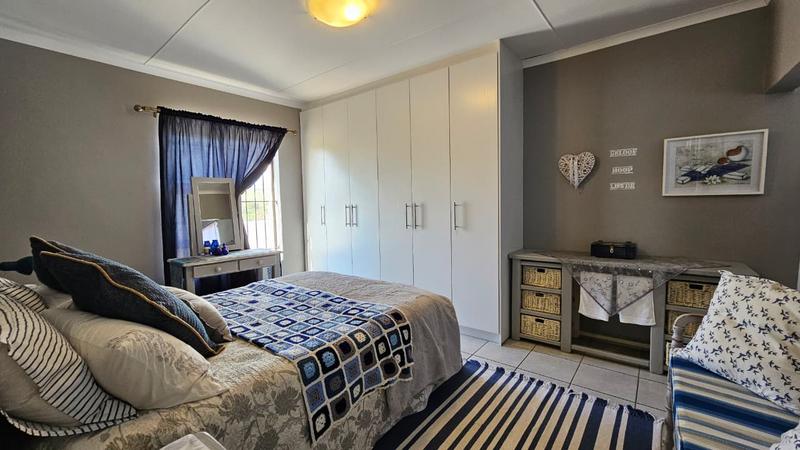 3 Bedroom Property for Sale in Britannia Bay Western Cape